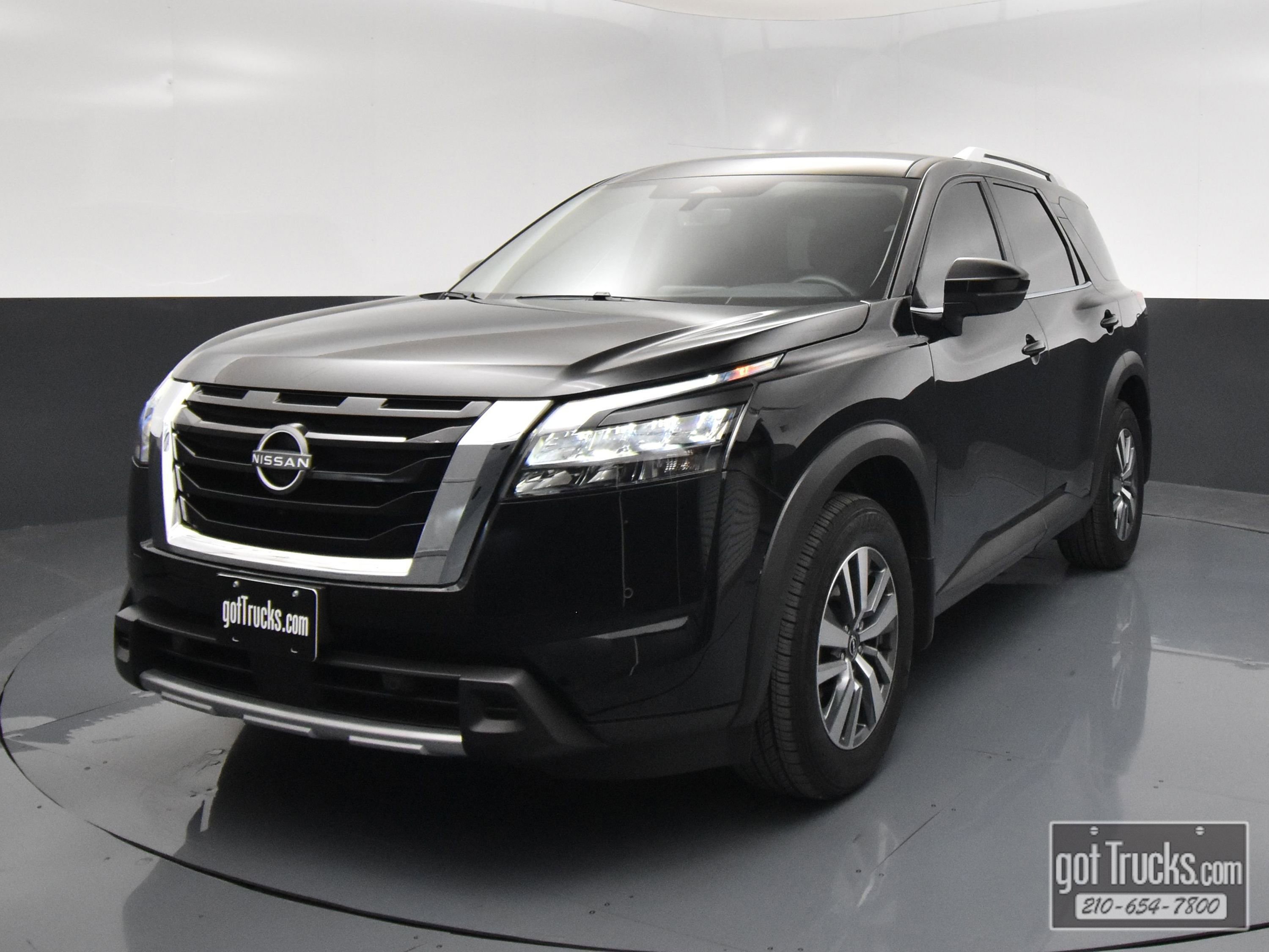 Used 2025 Nissan Pathfinder SL image 52