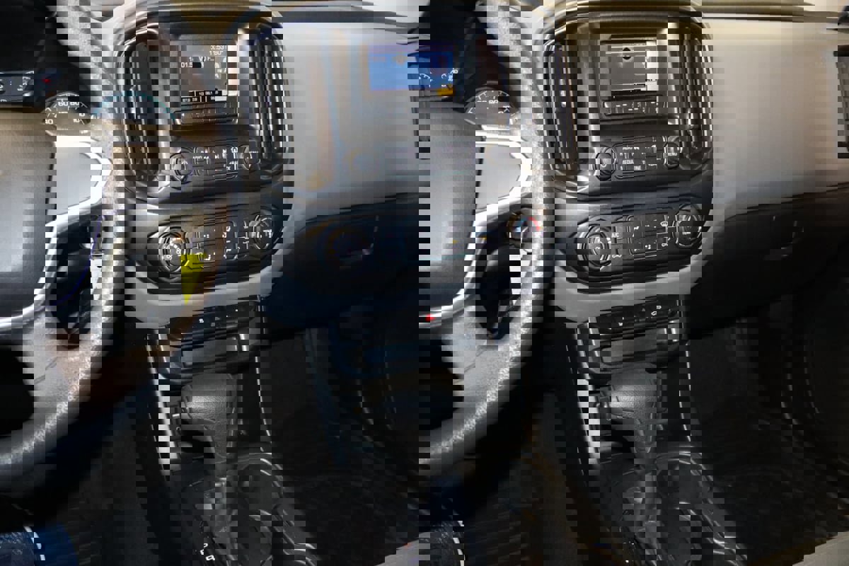 Used 2015 Chevrolet Colorado W/T w/ WT Convenience Package image 38