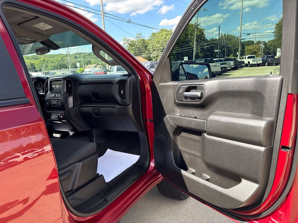 Used 2019 Chevrolet Silverado 1500 Custom Trail Boss w/ Custom Convenience Package AWD/4WD image 35