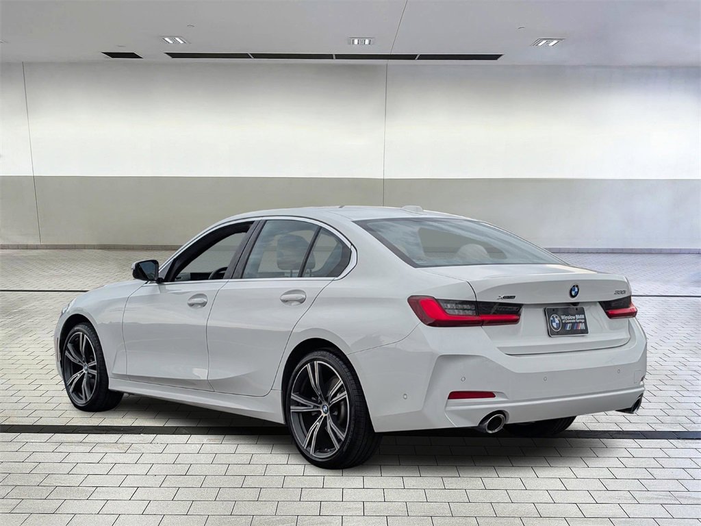 Used 2024 BMW 330i xDrive 330i xDrive w/ Premium Package image 3