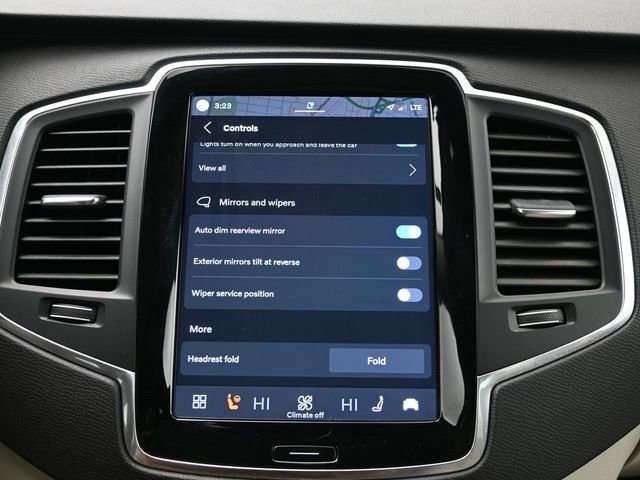 Used 2023 Volvo XC90 B6 Core w/ Climate Package image 17