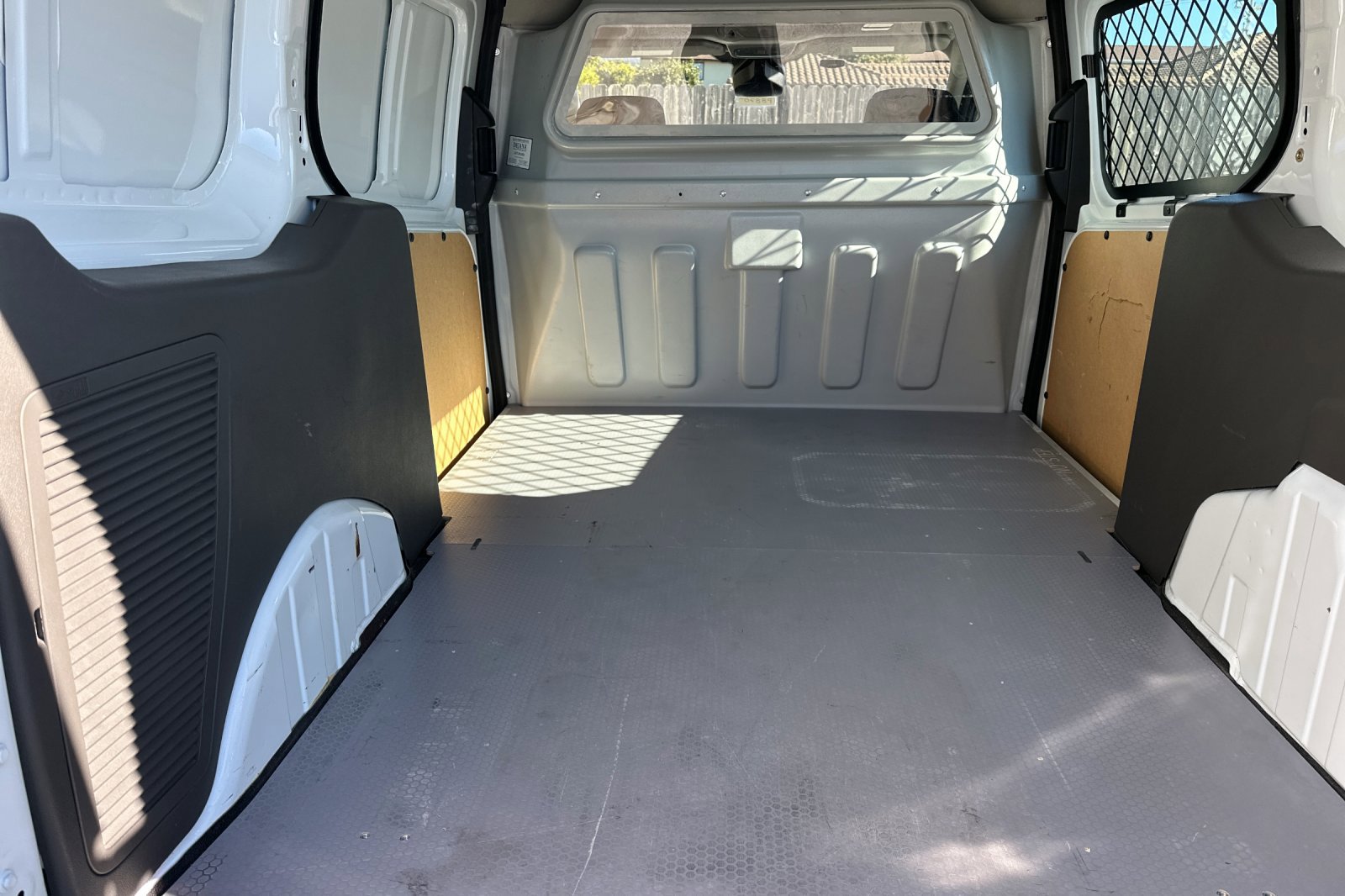 Used 2023 Ford Transit Connect XL image 13