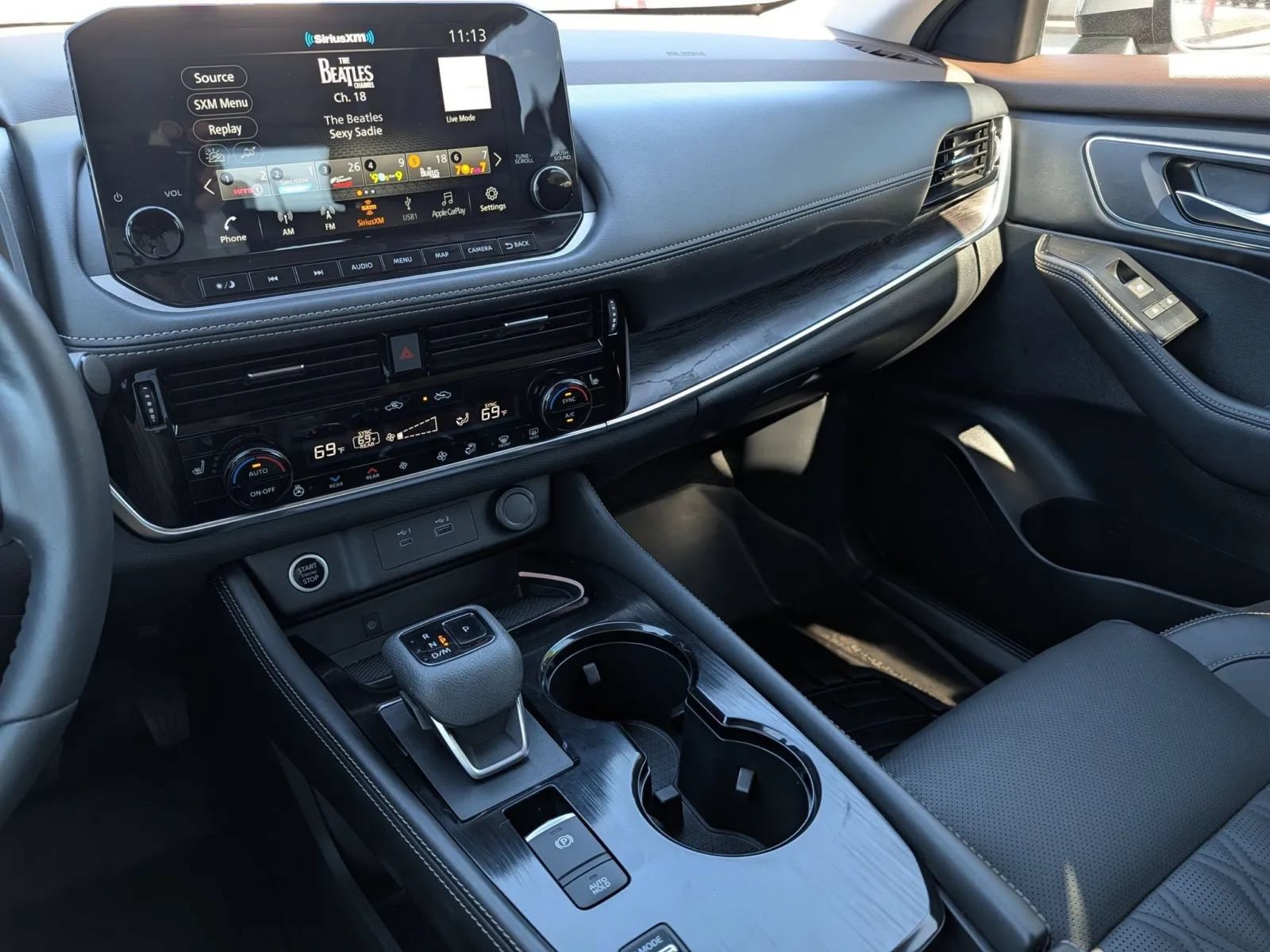 Used 2022 Nissan Rogue Platinum w/ Head-Up Display Package FWD image 24