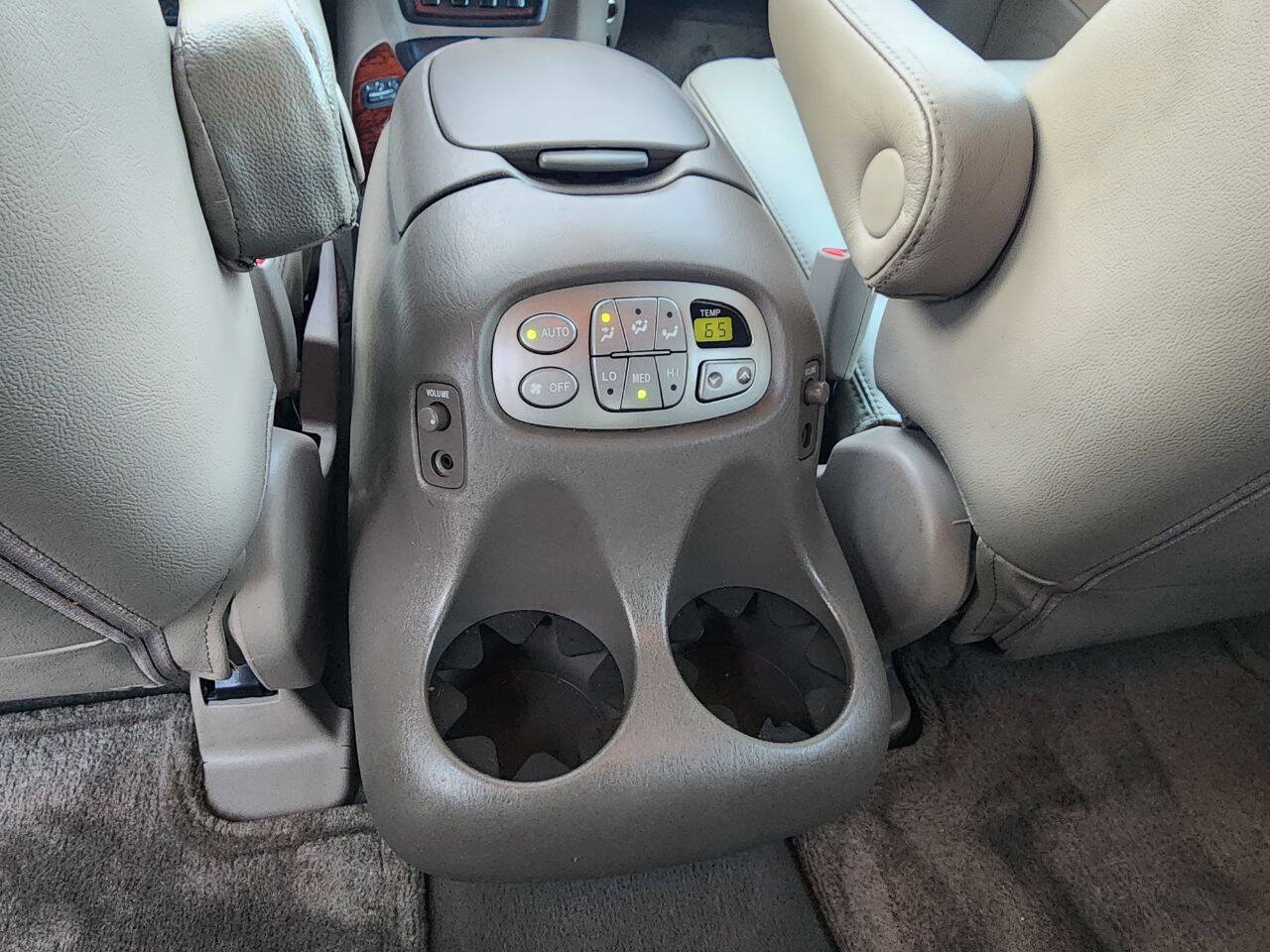 Used 2007 Toyota Sequoia Limited RWD image 21