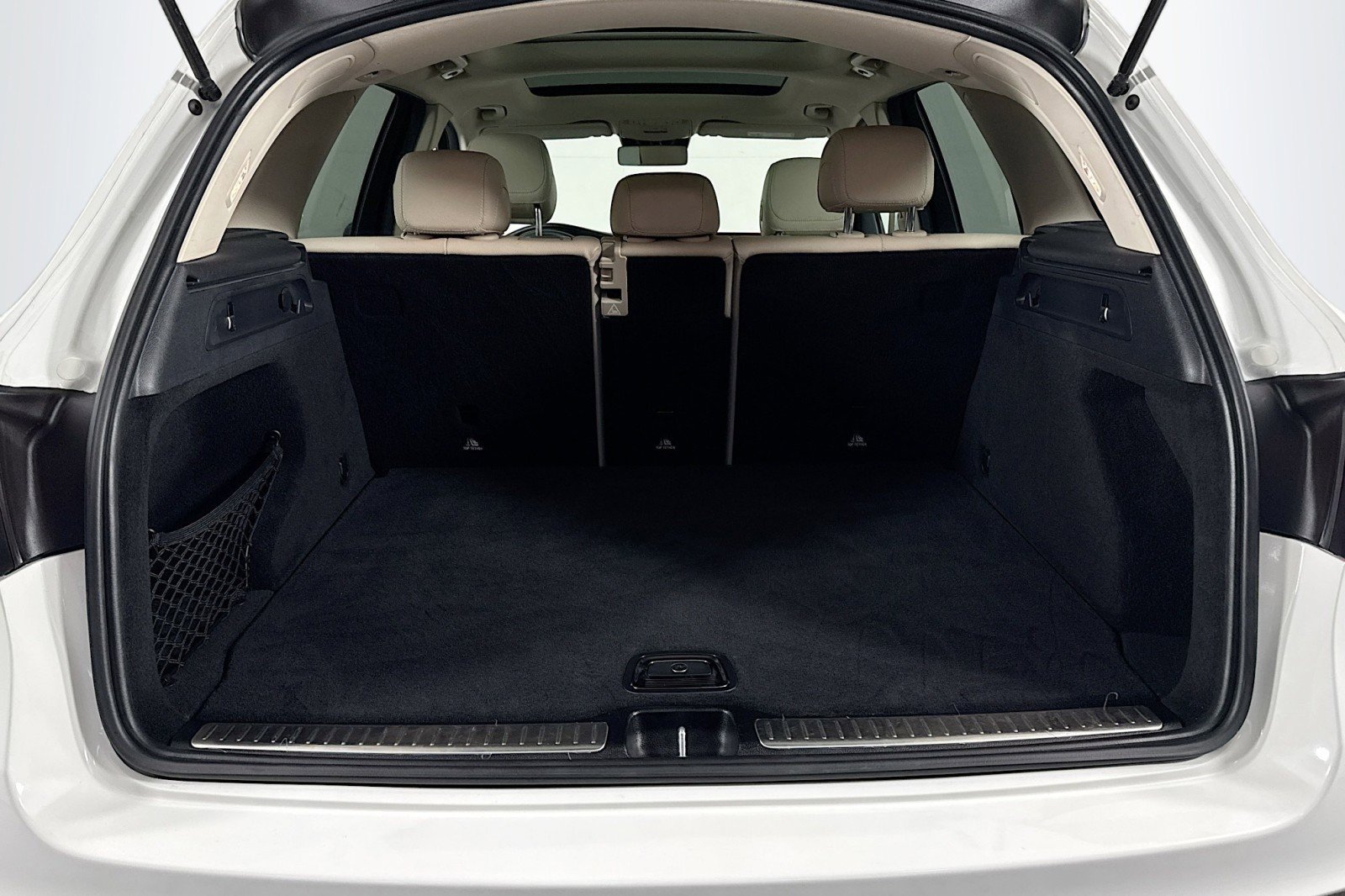 Used 2022 Mercedes-Benz GLC 300 4MATIC image 23