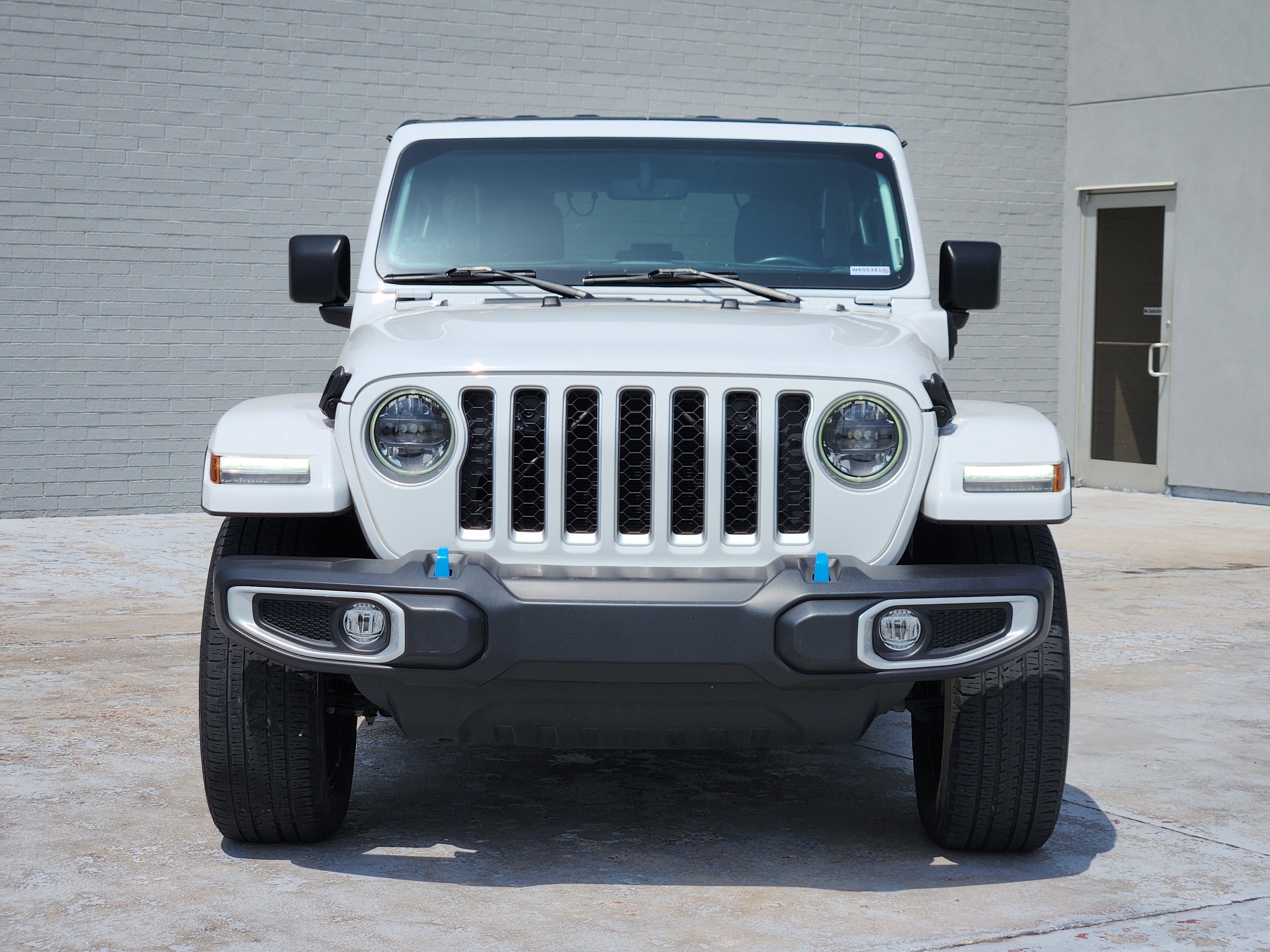 Used 2023 Jeep Wrangler Unlimited Sahara w/ Cold Weather Group AWD/4WD image 3