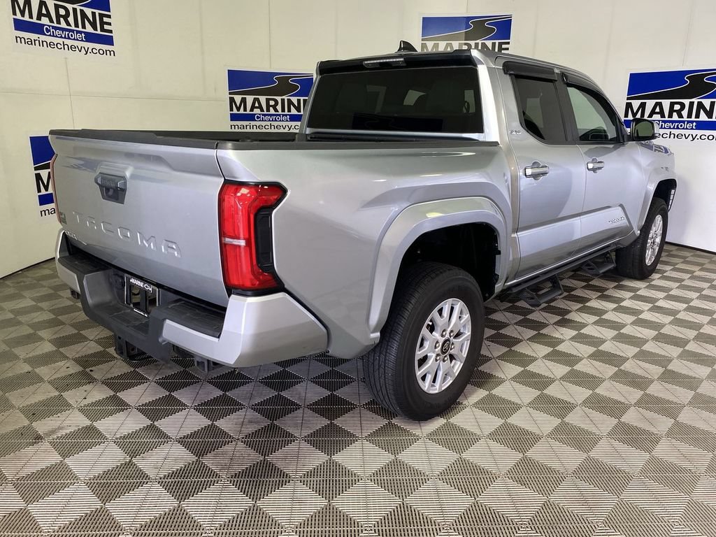 Used 2024 Toyota Tacoma SR5 AWD/4WD image 13