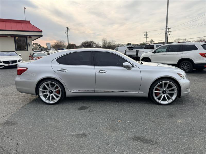 Used 2011 Lexus LS 460 AWD w/ Comfort Plus Pkg image 4