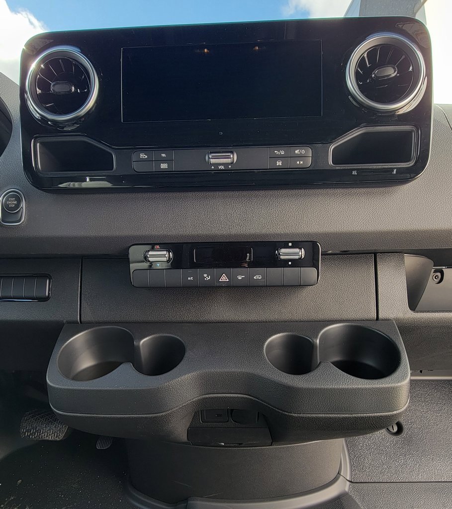 New 2025 Mercedes-Benz Sprinter 2500 image 12
