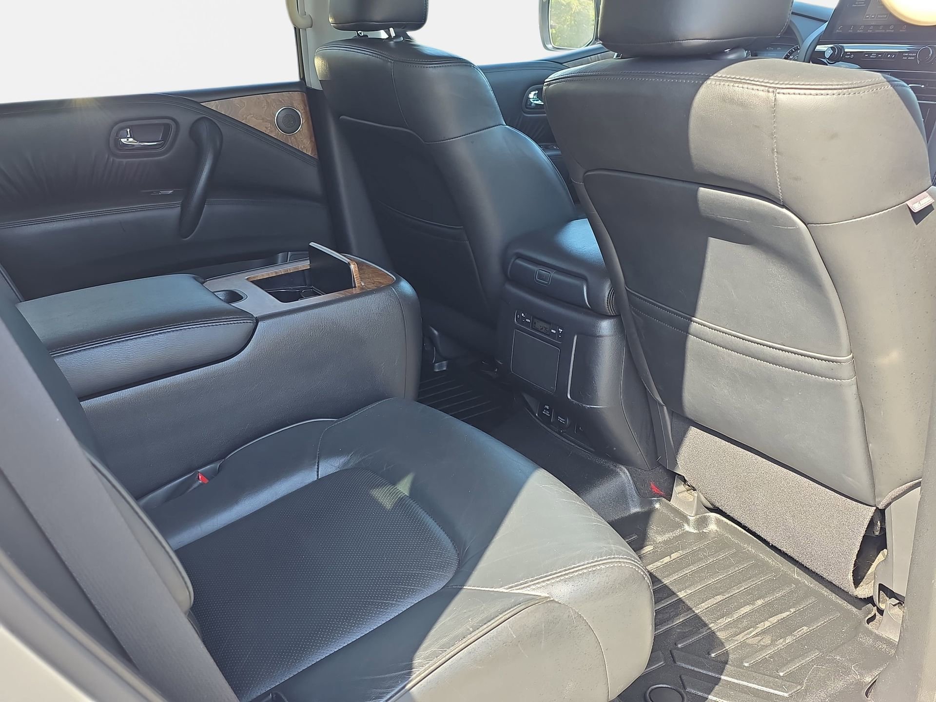Used 2021 Nissan Armada SL w/ Captain's Chairs Package AWD/4WD image 11