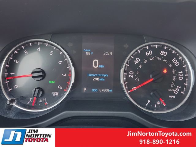Used 2022 Toyota RAV4 XLE image 16