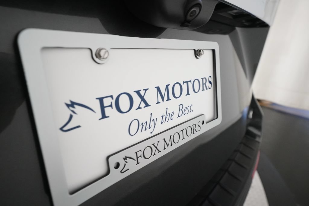 Used 2020 Ford Explorer XLT w/ Equipment Group 202A AWD/4WD image 38