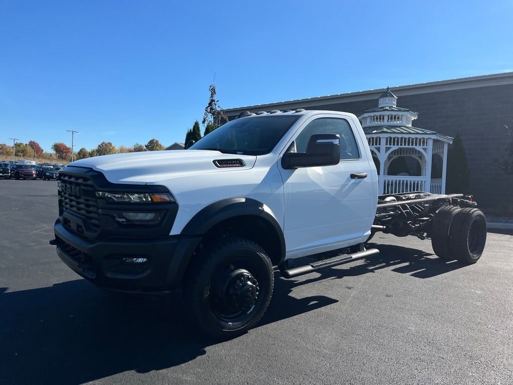 Used 2025 RAM 5500 Tradesman AWD/4WD image 2