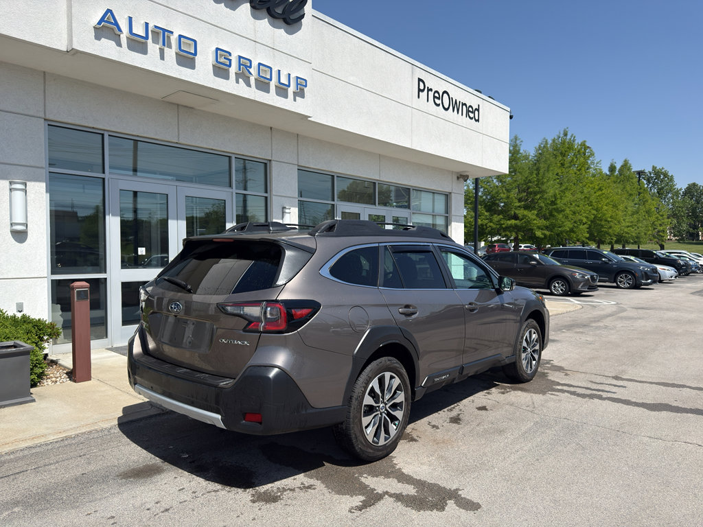 Used 2024 Subaru Outback Limited AWD/4WD image 3