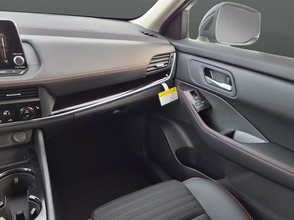 New 2026 Nissan Rogue SV image 32