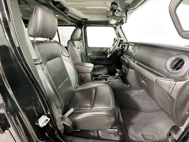 Used 2023 Jeep Wrangler Unlimited Sahara w/ Cold Weather Group AWD/4WD image 29