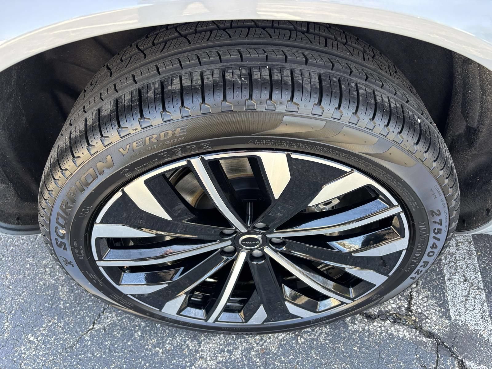 New 2026 Volvo XC90 T8 Plus w/ Protection Package Premier AWD/4WD image 10