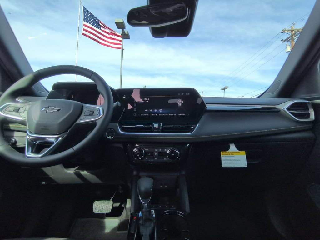 New 2026 Chevrolet TrailBlazer ACTIV w/ Convenience Package FWD image 2