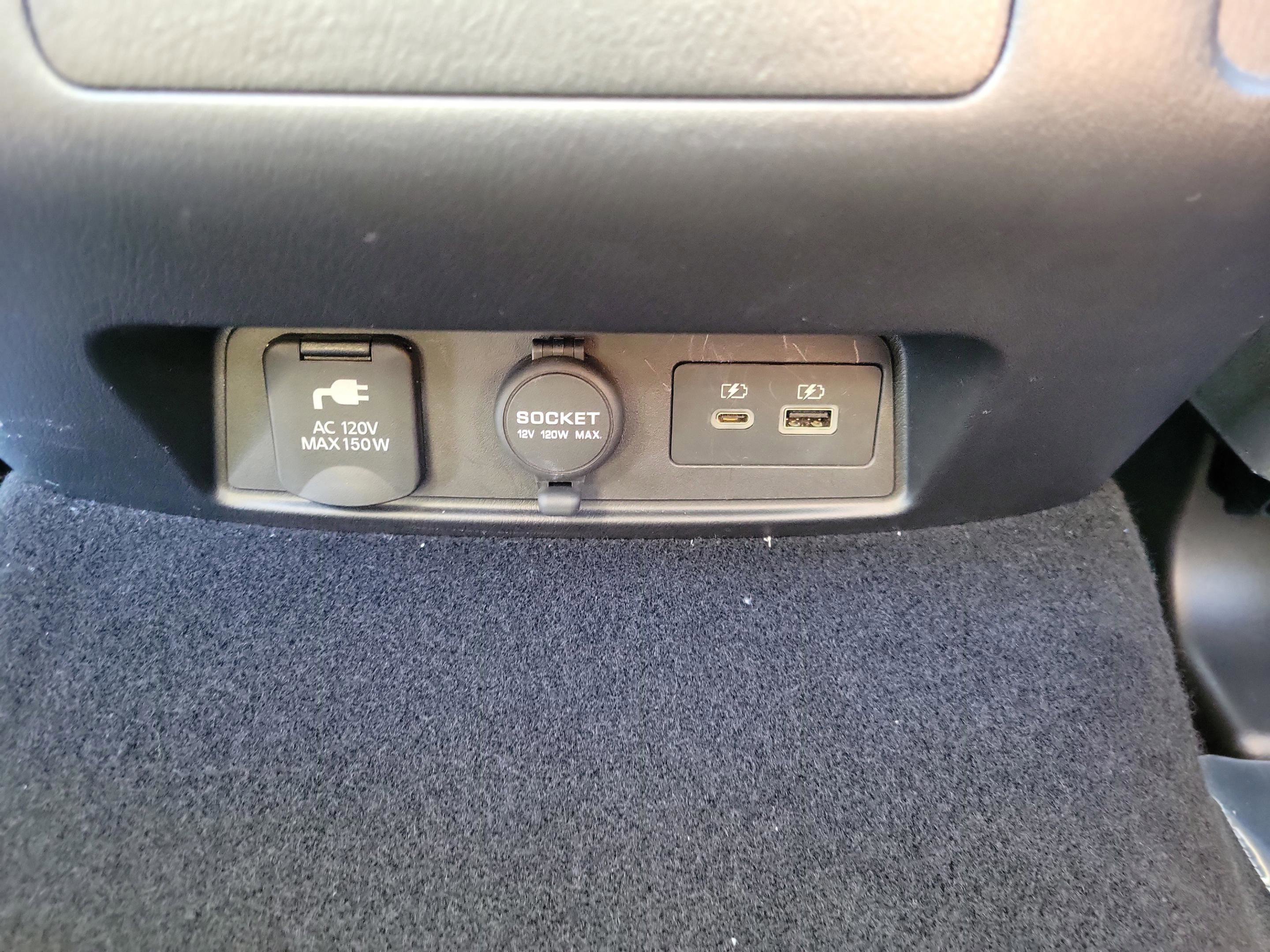 Used 2023 Nissan Armada Platinum w/ Captain's Chairs Package image 17