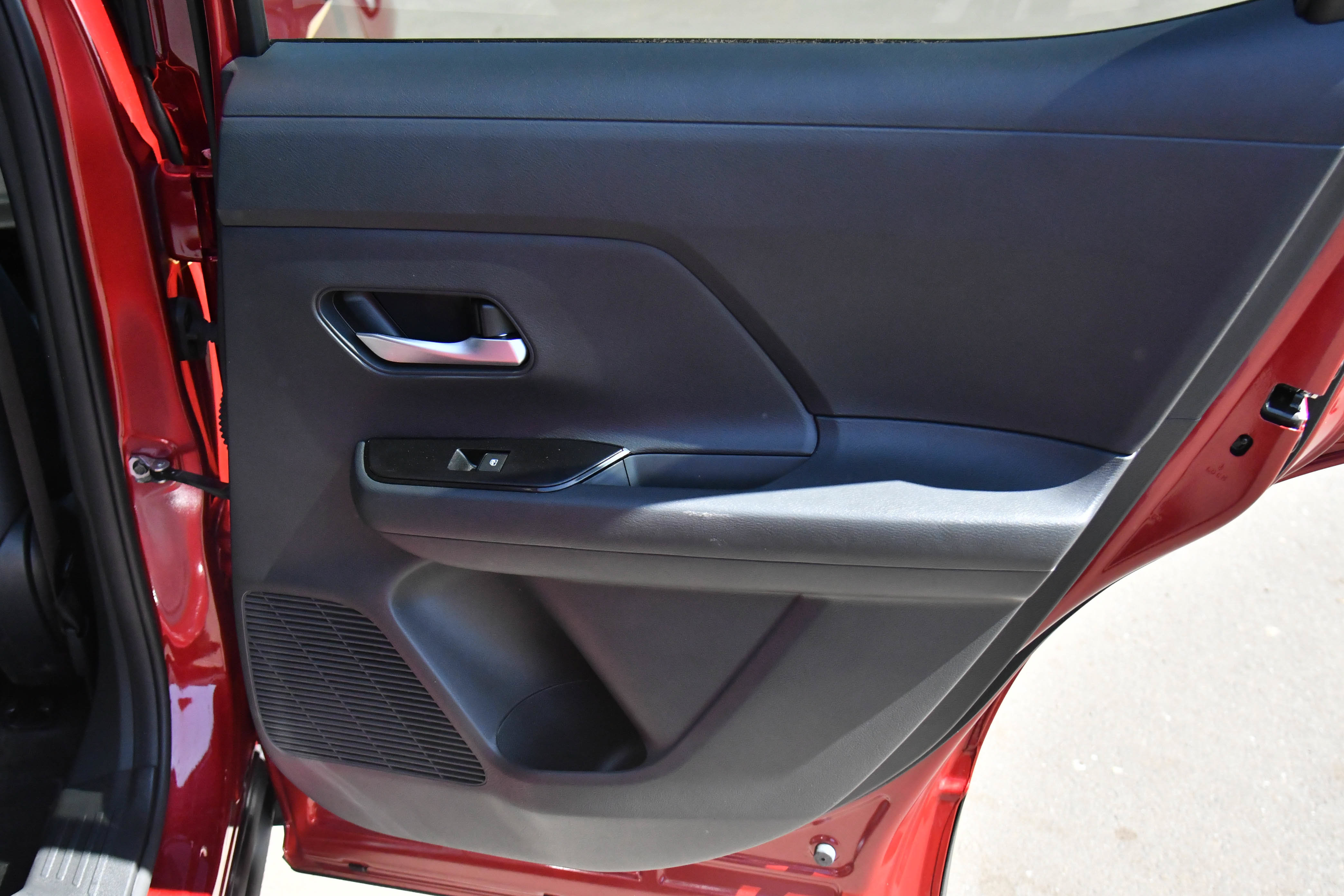 Used 2026 Nissan Kicks SV FWD image 41