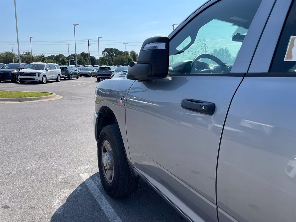 Used 2024 RAM 2500 Tradesman w/ Chrome Appearance Group AWD/4WD image 8