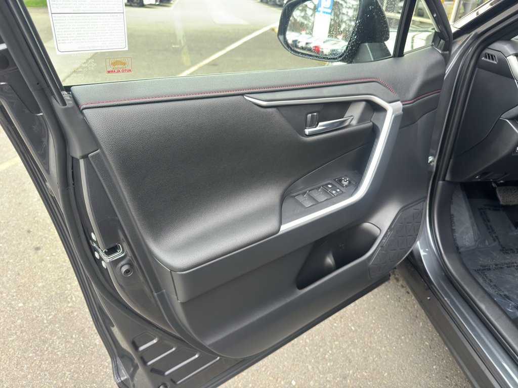 Used 2025 Toyota RAV4 XSE image 6