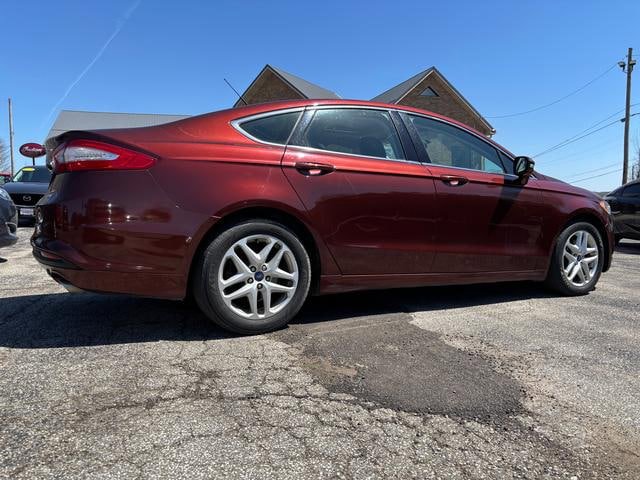 Used 2015 Ford Fusion SE FWD image 7