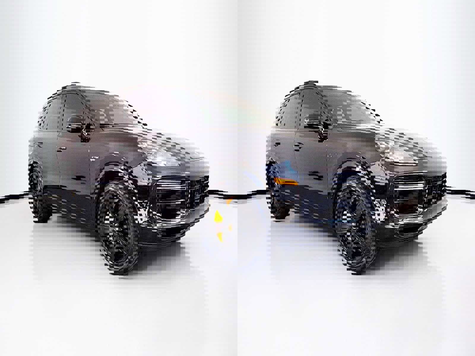 Used 2023 Porsche Cayenne Turbo S image 7