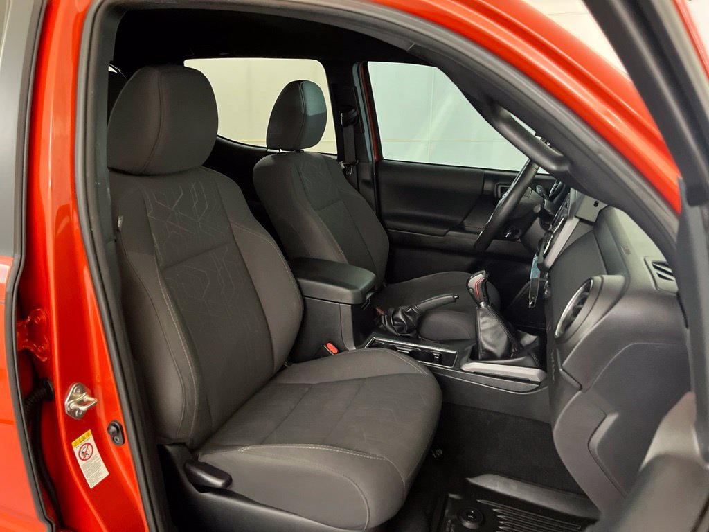 Used 2018 Toyota Tacoma TRD Off-Road AWD/4WD image 21
