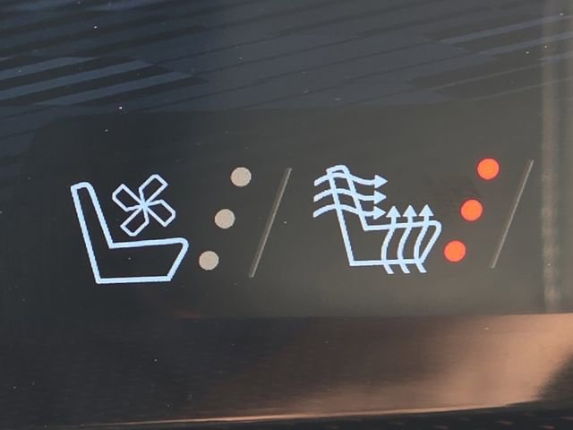 New 2026 Chevrolet Traverse RS w/ LPO, Floor Liner Package AWD/4WD image 8