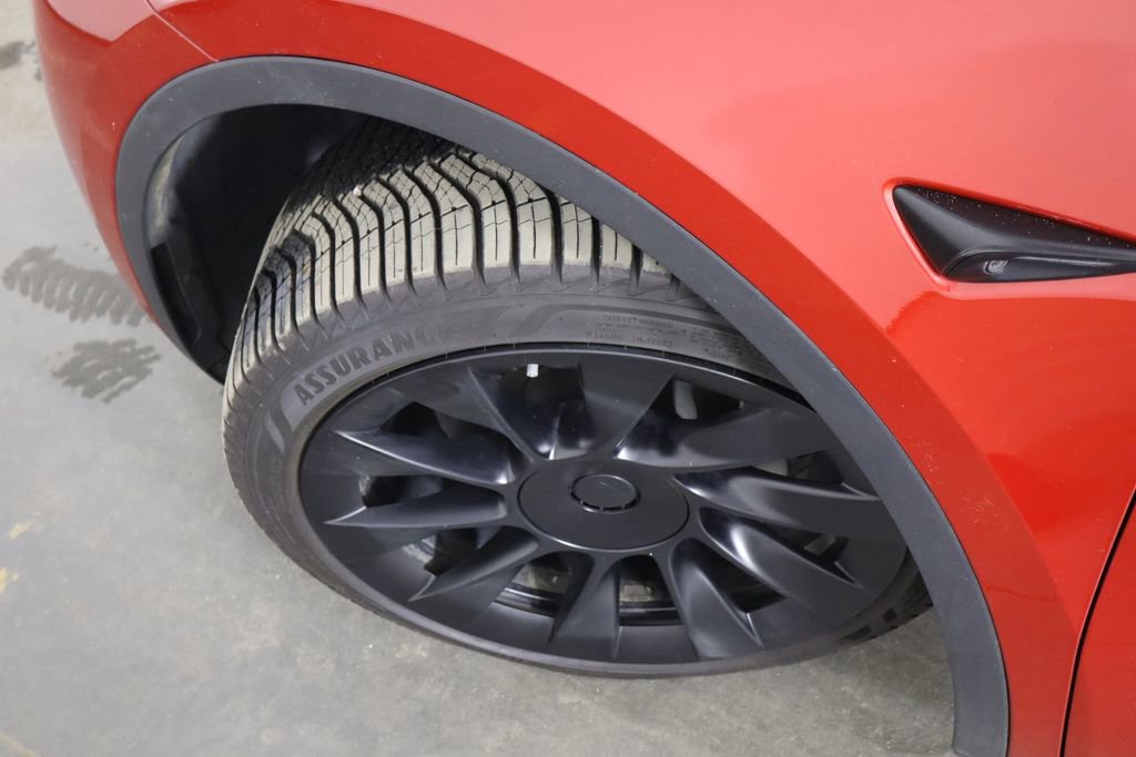 Used 2023 Tesla Model Y Long Range AWD/4WD image 45
