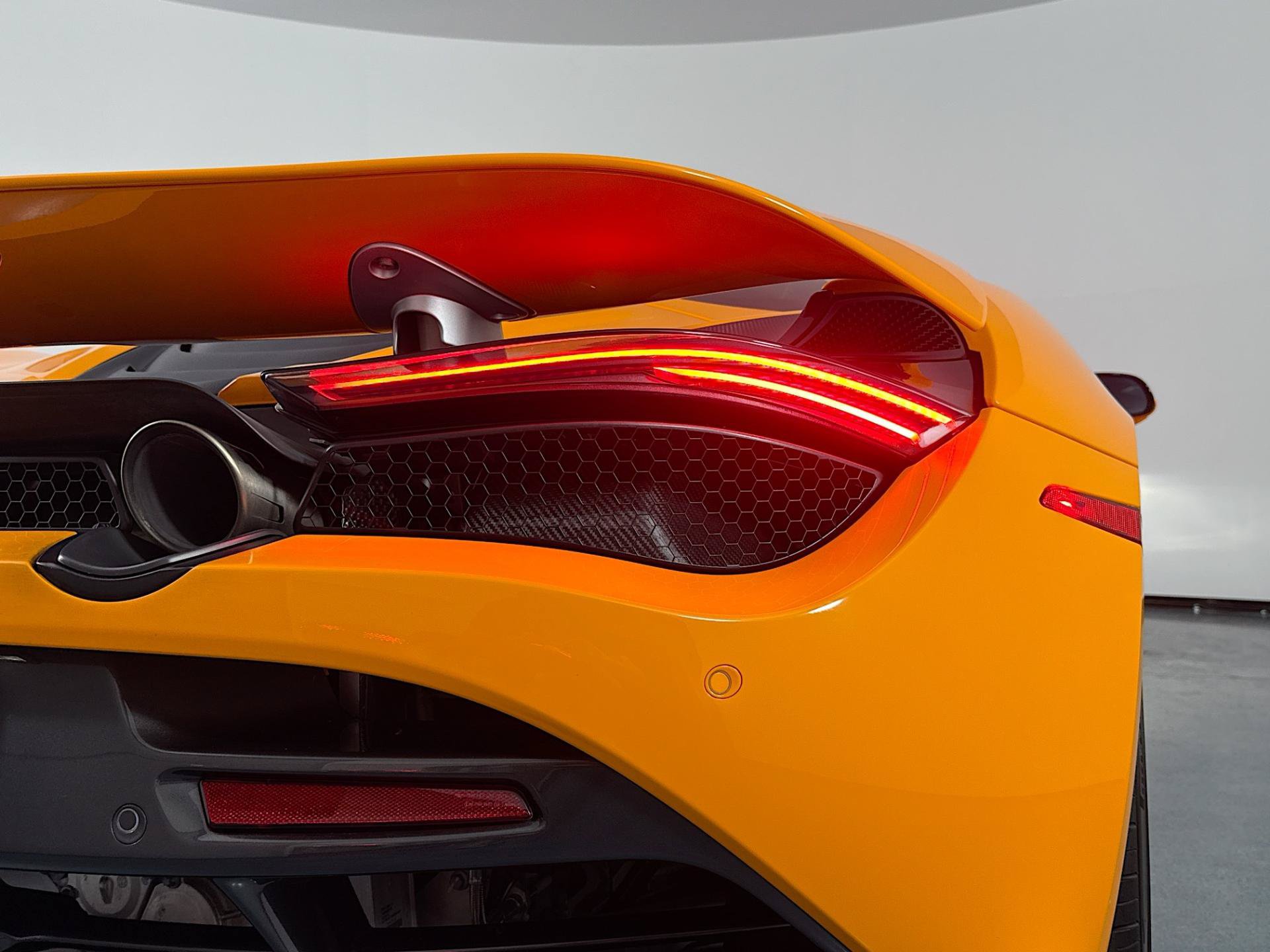 Used 2022 McLaren 720S Spider RWD image 55