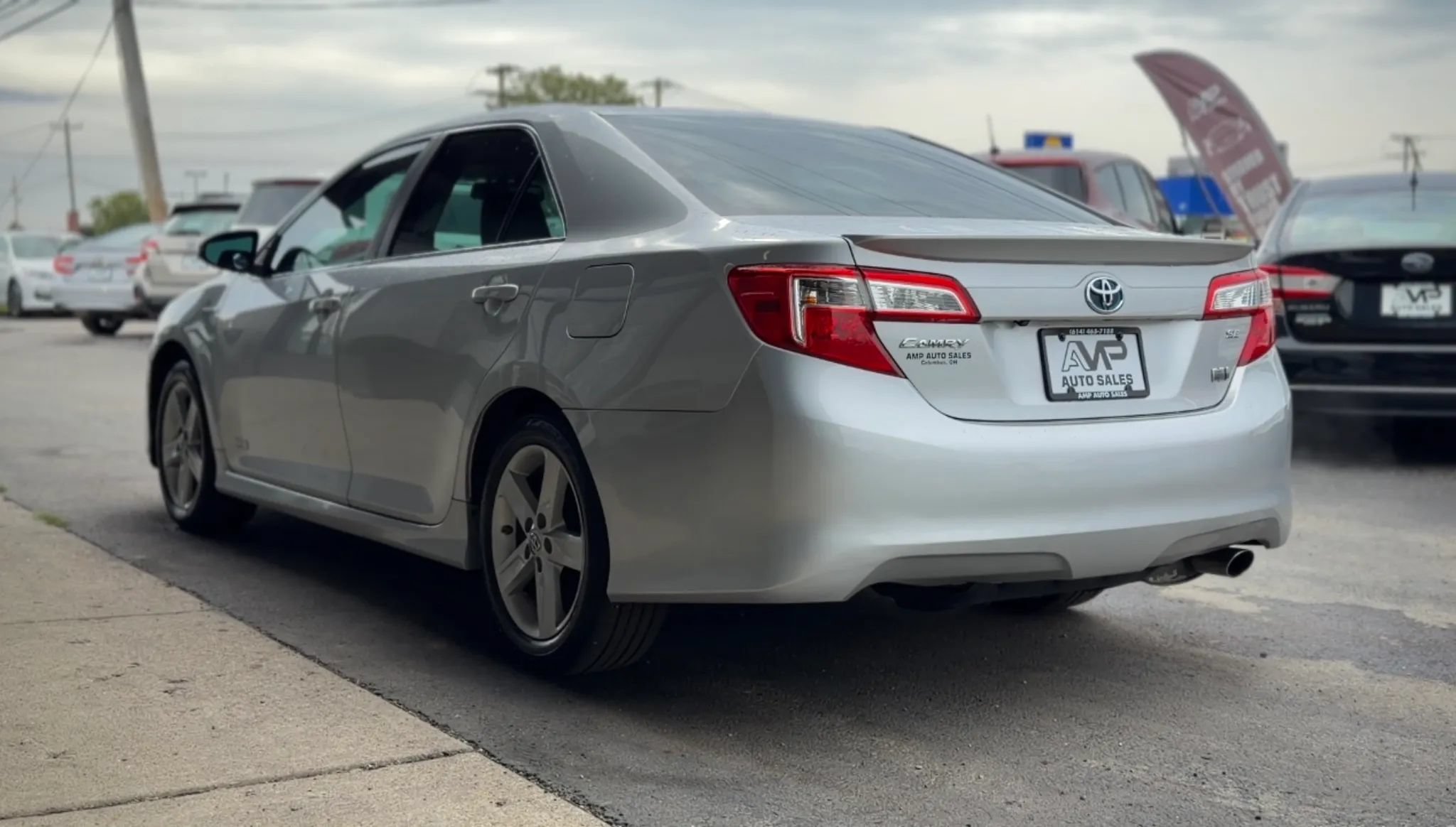Used 2014 Toyota Camry SE FWD image 4