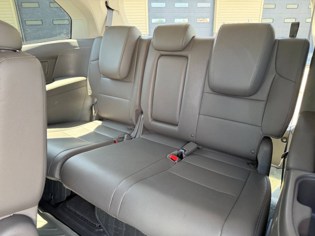 Used 2016 Honda Odyssey Touring Elite image 34