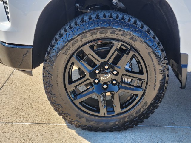 Used 2024 Chevrolet Silverado 1500 LT Trail Boss w/ Convenience Package II AWD/4WD image 17