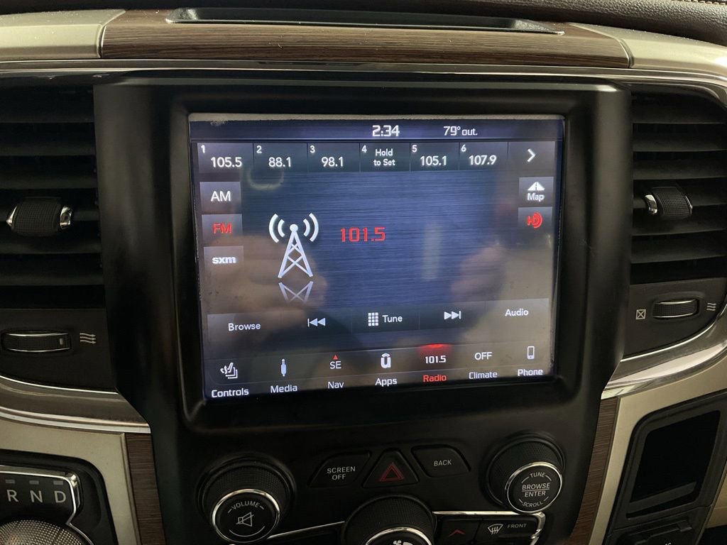 Used 2018 RAM 1500 Laramie w/ Convenience Group AWD/4WD image 23