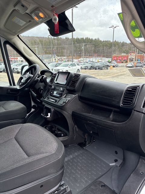 Used 2025 RAM ProMaster 2500 w/ Convenience Group image 10