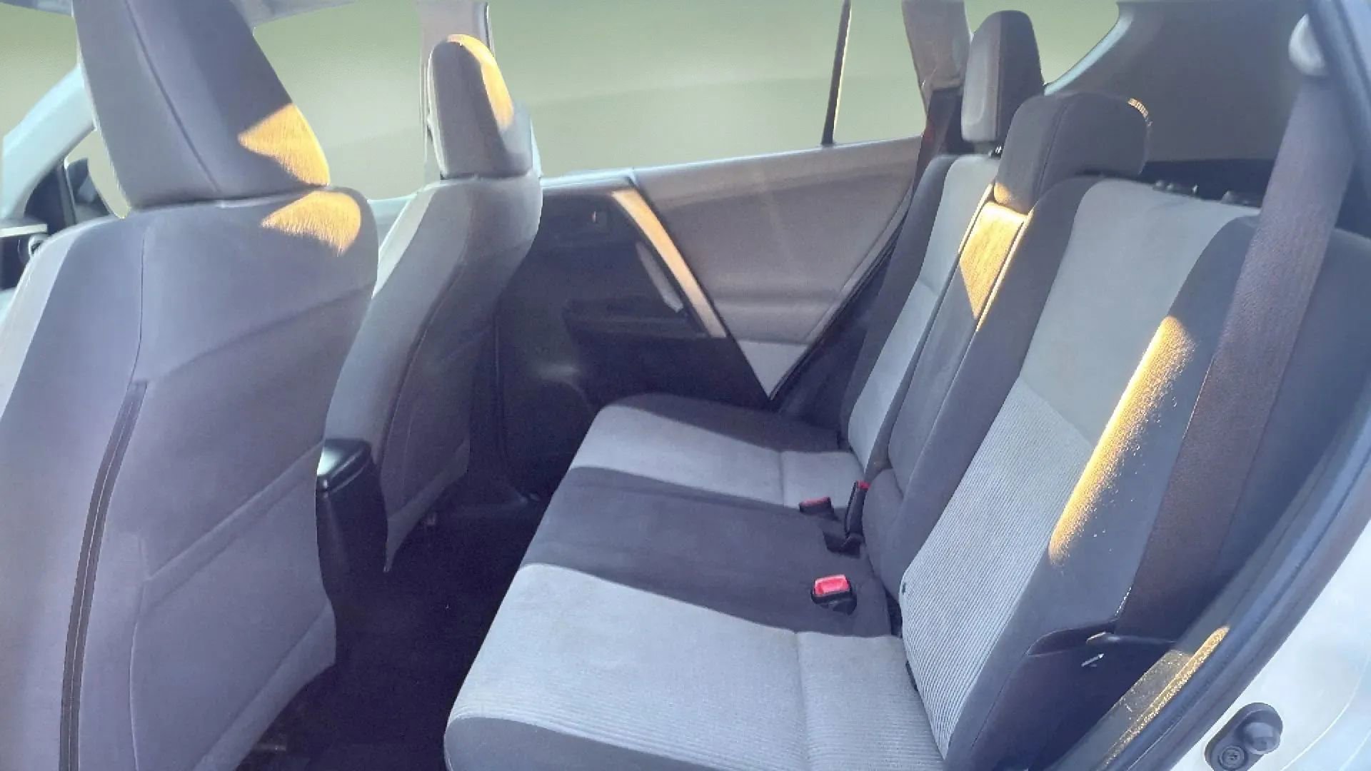 Used 2013 Toyota RAV4 XLE AWD/4WD image 22