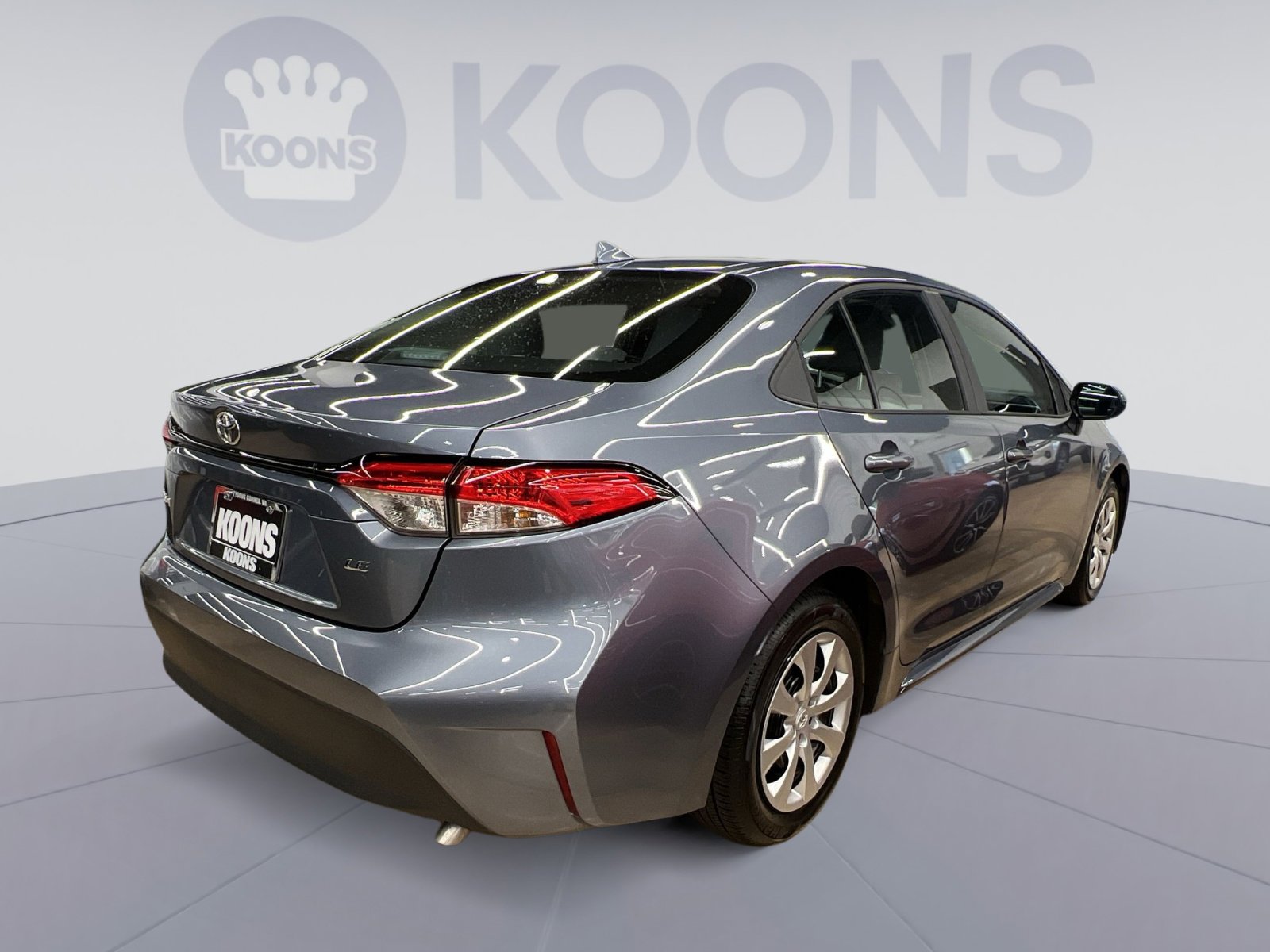 Used 2025 Toyota Corolla LE FWD image 5