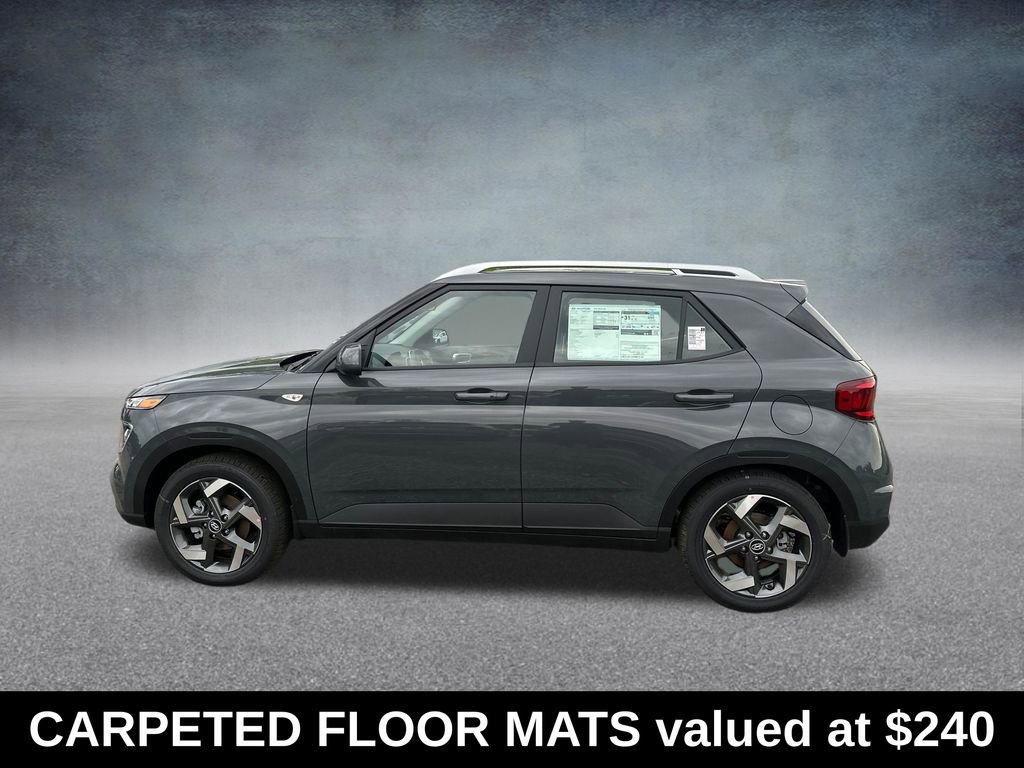 Used 2026 Hyundai Venue SEL FWD image 2