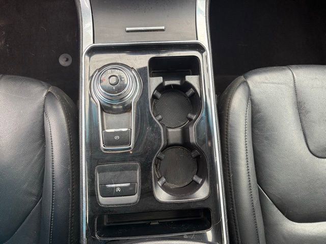 Used 2019 Ford Edge Titanium image 20