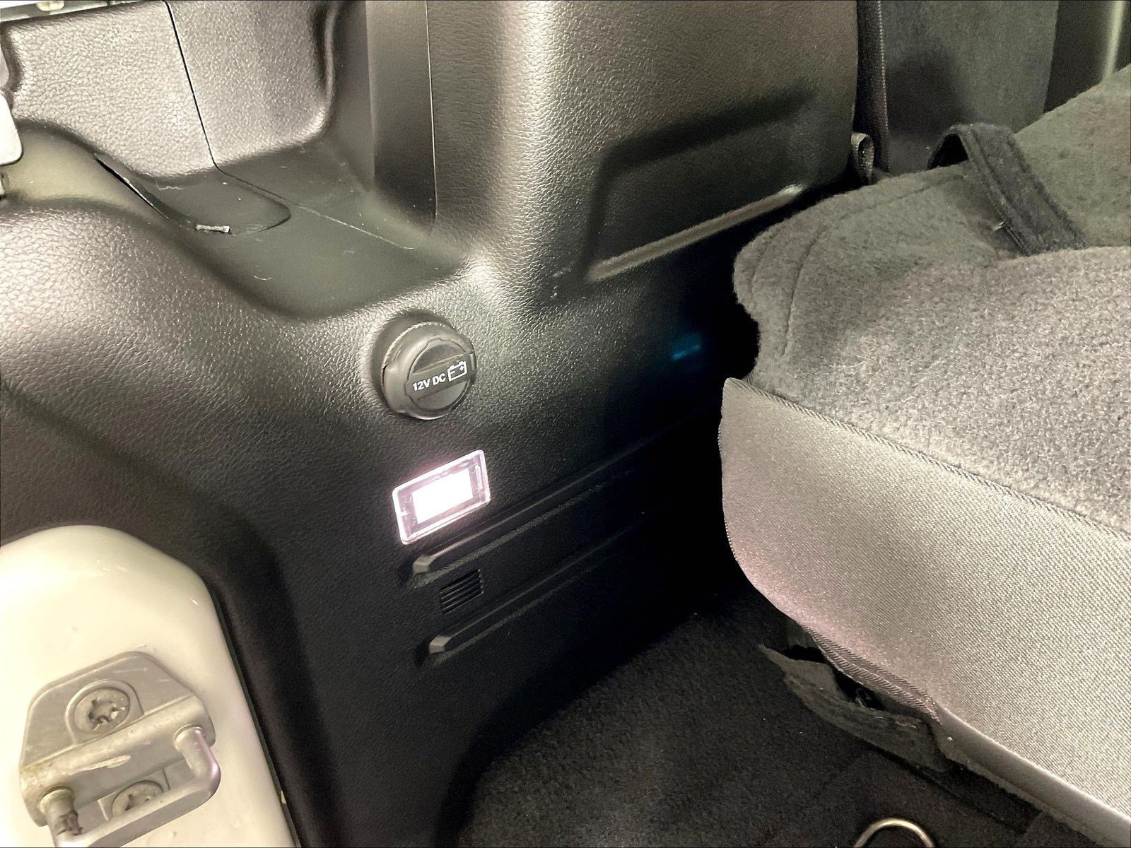 Used 2020 Jeep Wrangler Rubicon w/ LED Lighting Group AWD/4WD image 38
