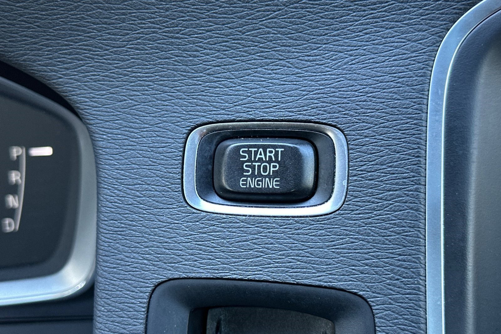 Used 2017 Volvo S60 T5 Inscription Platinum image 35