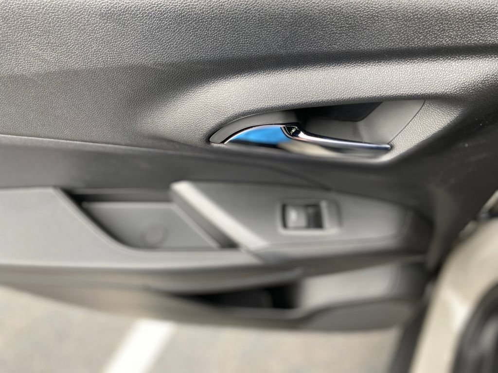 New 2026 Chevrolet Trax RS FWD image 17