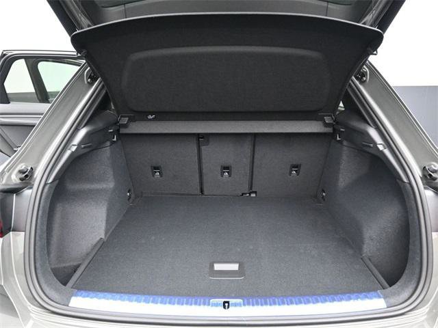 New 2025 Audi Q3 2.0T Premium image 12