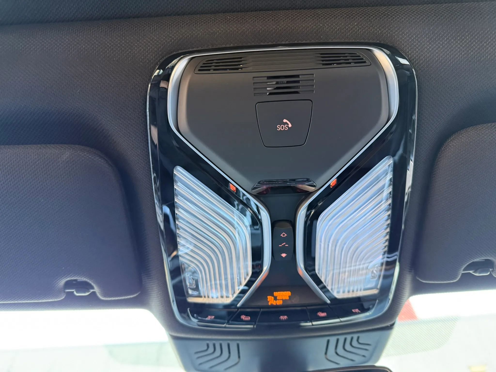 Used 2017 BMW 740i RWD image 18