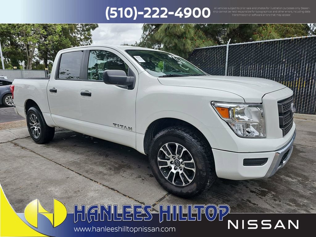 Used 2023 Nissan Titan SV image 30
