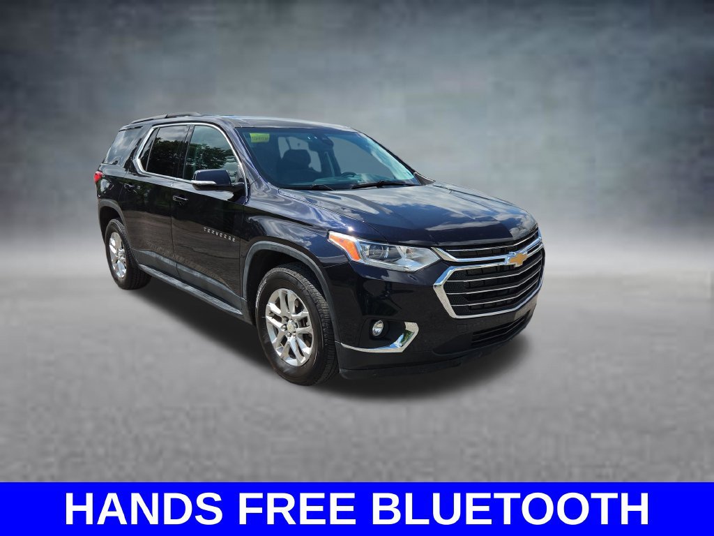 Used 2020 Chevrolet Traverse LT w/ Driver Confidence II Package AWD/4WD image 3