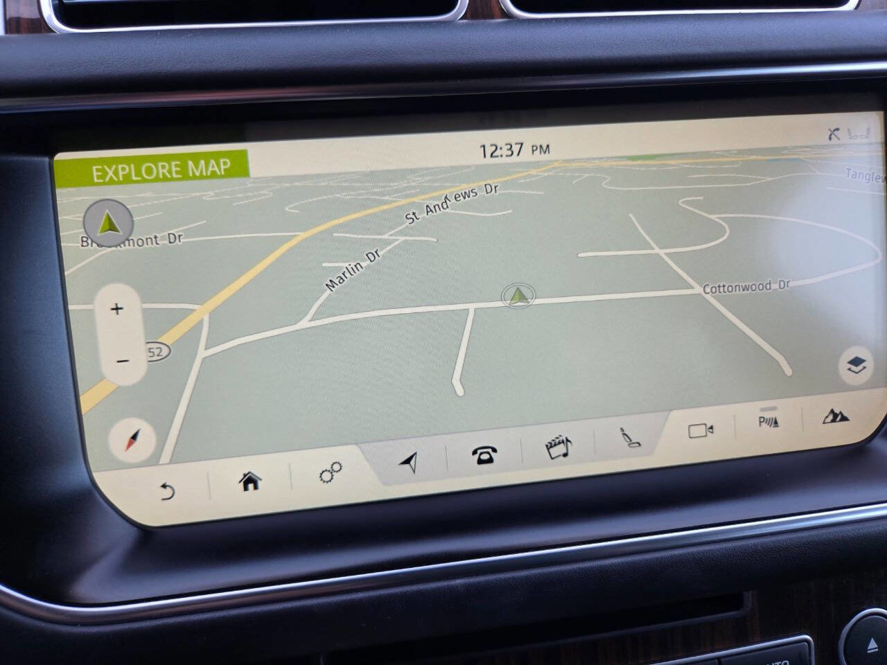 Used 2017 Land Rover Range Rover HSE image 21