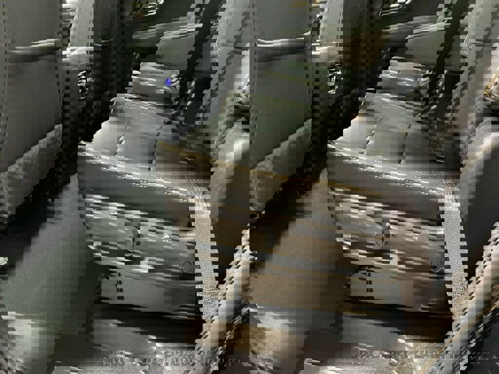 Used 2026 GMC Yukon Elevation image 18